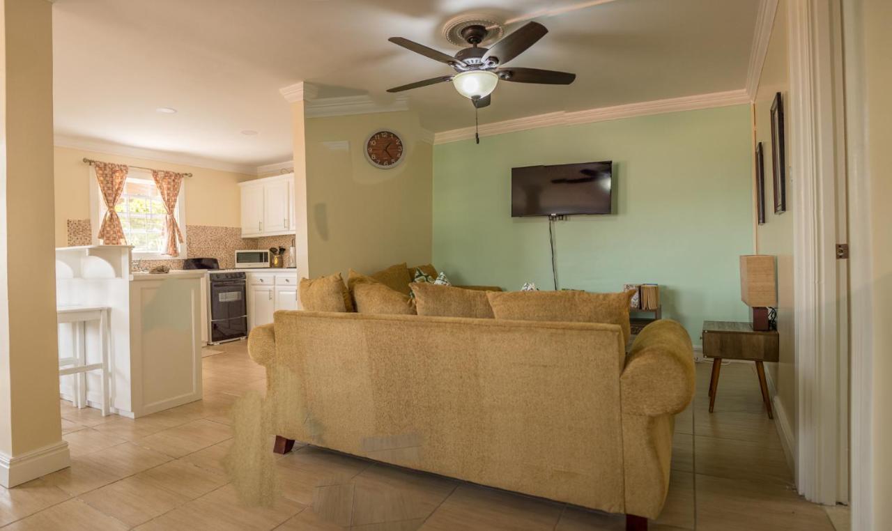 Sea Piton View Apartment- Location, Convenience, Modern Living Soufrière Kültér fotó