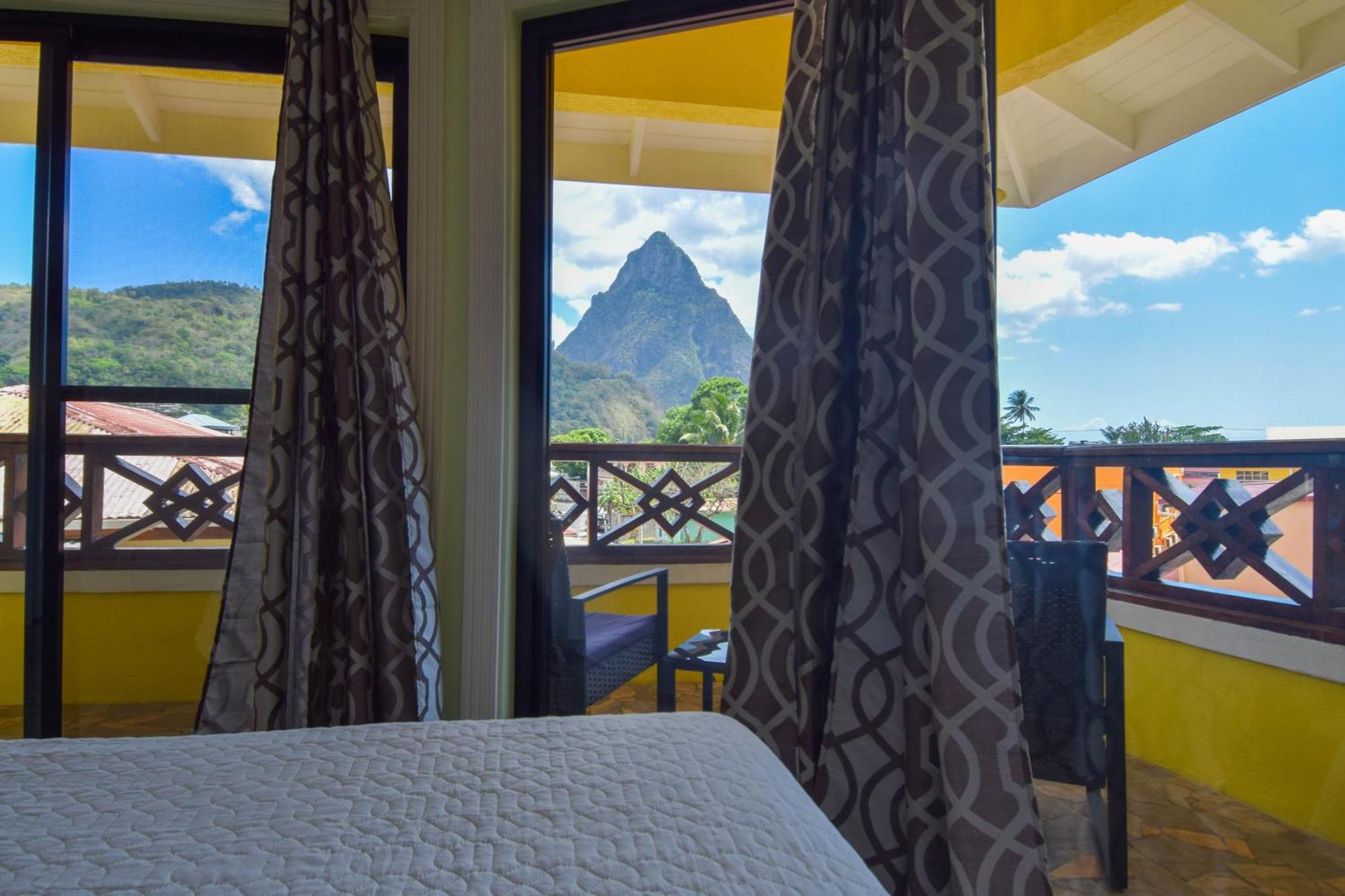 Sea Piton View Apartment- Location, Convenience, Modern Living Soufrière Kültér fotó