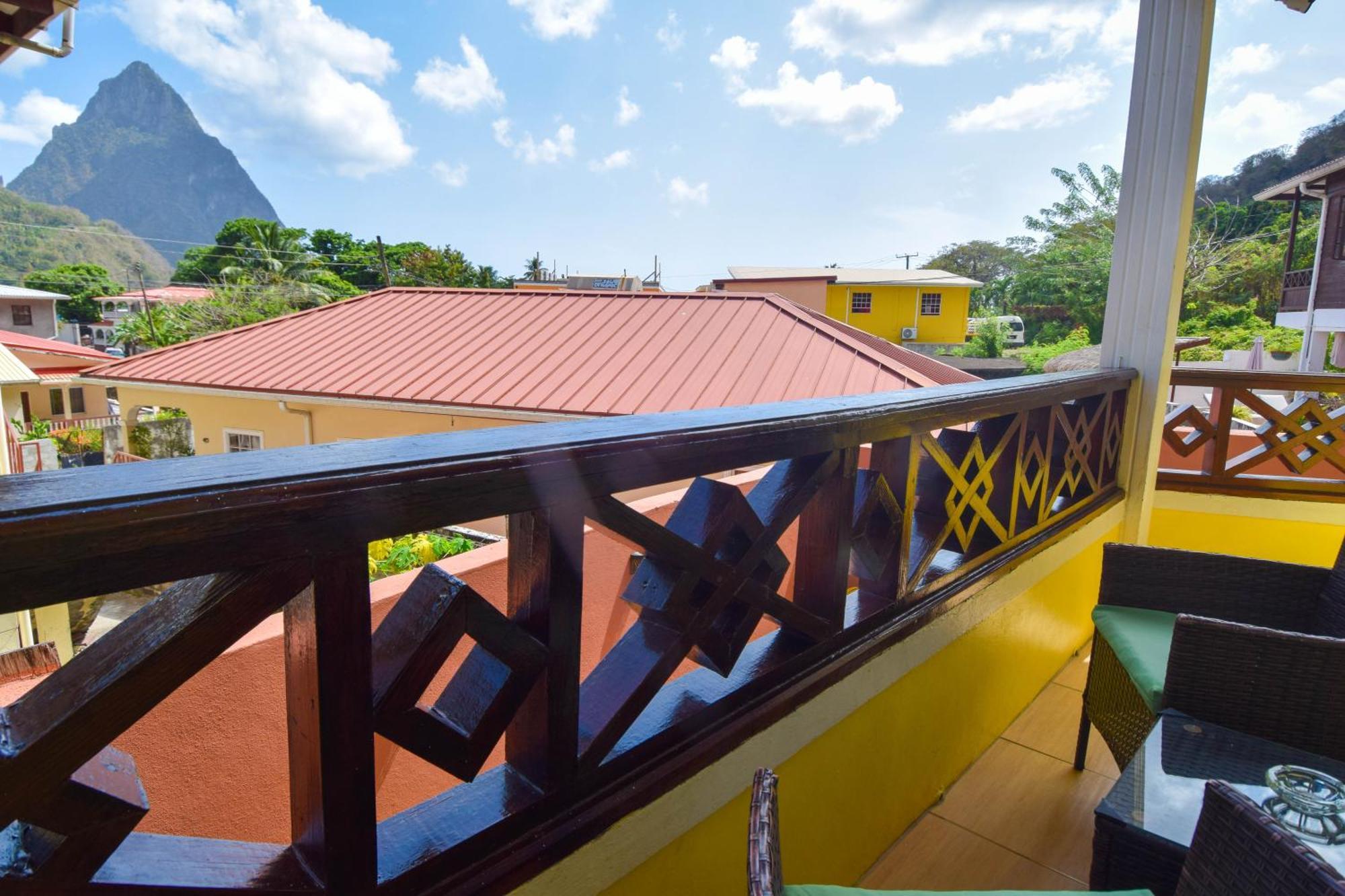 Sea Piton View Apartment- Location, Convenience, Modern Living Soufrière Kültér fotó